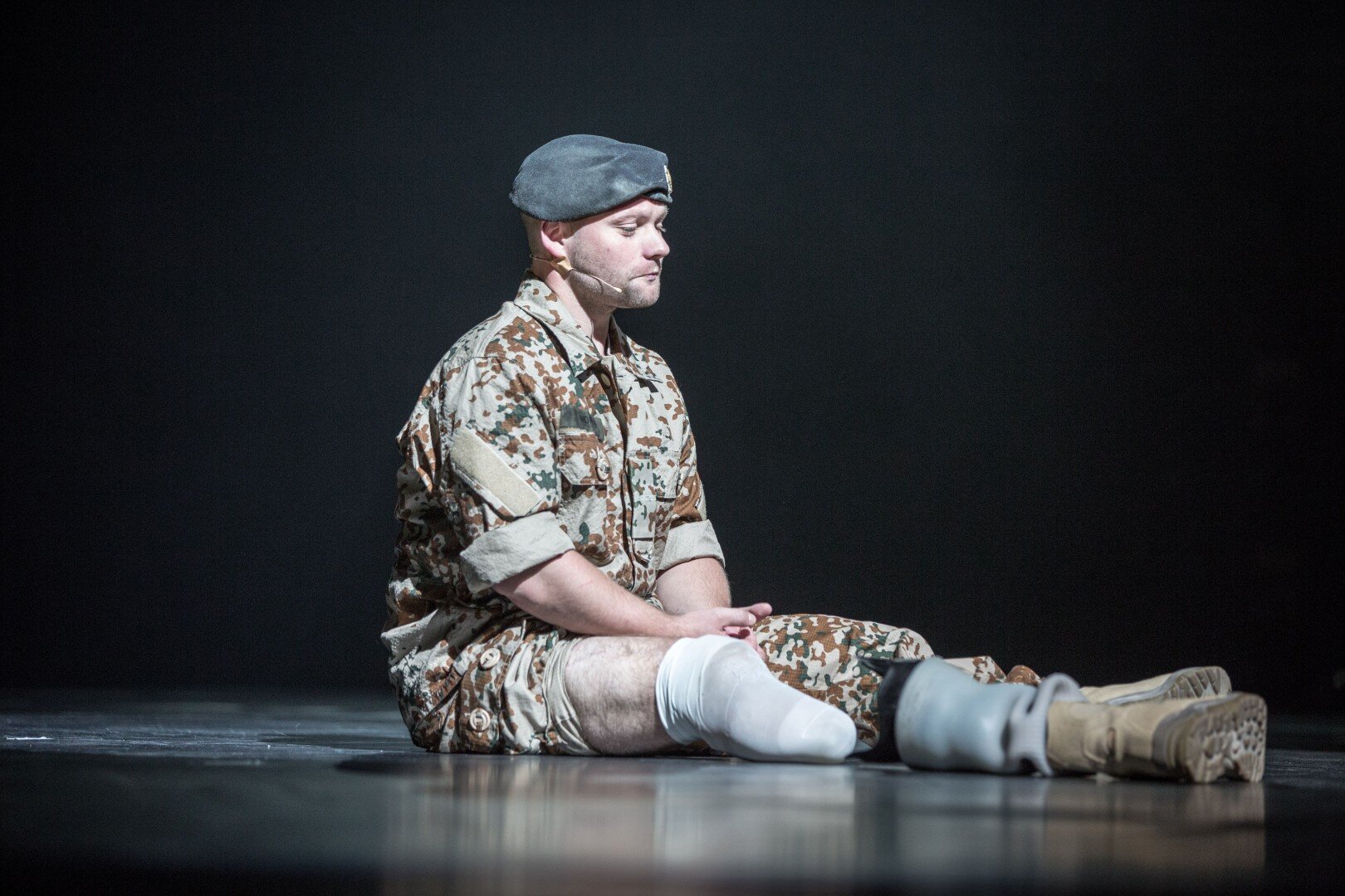 soldat_på_scene.jpg